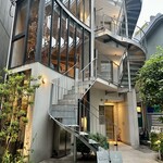 スカラ - 外観（夕方）