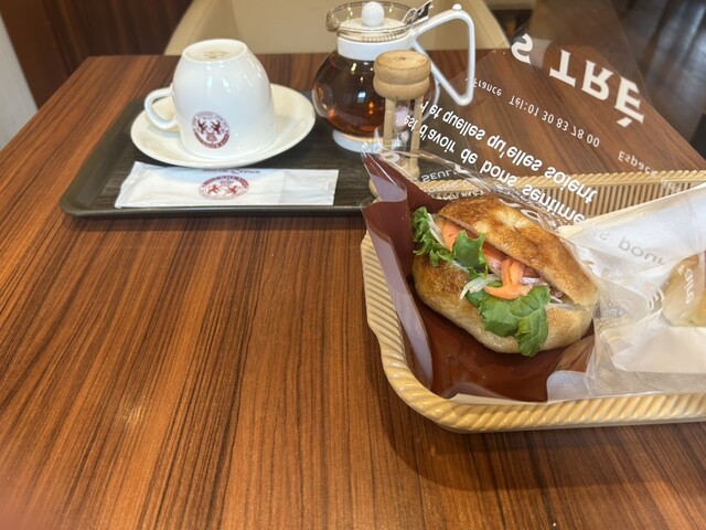 Bakery Cafe Crown Musashisakai Ten photo 5