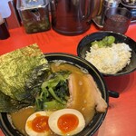 八代目 麺家 あくた川 - 脂多め