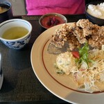 道の駅 キラメッセ室戸・食遊鯨の郷 - 鯨竜田揚げ定食
