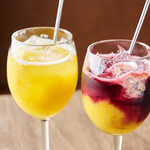 ナンバーエイト ピッツェリア - フレッシュフルーツの絞りたてサングリア