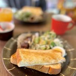 CAFE ハレトクモリ - 