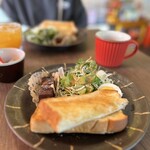 CAFE ハレトクモリ - 