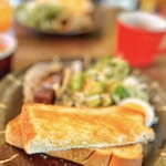 CAFE ハレトクモリ - 
