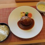 Cafeteria ラソ - ハンバーグ（写ってませんがサラダ付）1250円