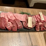 焼肉食べ放題ブラックホール 新宿三丁目店 - 