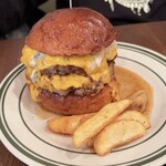 ザ マンチーズ バーガーワークス - ・ダブルチーズバーガーセット
      (アイスコーヒー+ゴルゴンゾーラトッピング)        ¥2590(¥2040+¥250+¥300)