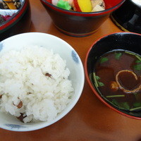 國見 - 大豆ご飯と赤出汁