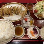 満州楼 - 料理写真:焼きぎょうざ定食