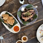 Shine Talay - ディープフライ・ソルティチキンとイカ