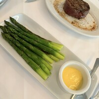 ルース クリス ステーキハウス - グリルドアスパラガス(1,650円)