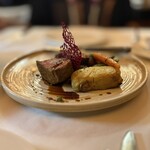 SEVEN SEAS RESTAURANT - Australian beef tenderlain, potato pave, roasted shallot, vegetables & red wine sauce