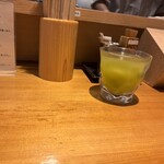 らぁ麺 吉井 - 冷茶が出される