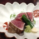 297676478 - ぎんざ 一二岐のスペシャリテ「かつをのわら焼き」