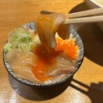 らぁ麺 吉井 - 吉井丼は黄身を潰して食べるとヤバい
