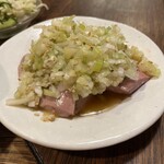 ホルモンの串焼き　もつやき処　沼田 - ねぎれば 660円