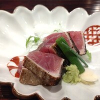 ぎんざ 一二岐 - ぎんざ 一二岐のスペシャリテ「かつをのわら焼き」