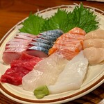 さかな工房　丸万 - 刺身盛り合わせ