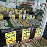 ヤマホ青果 びっくり市 - 売り場の様子