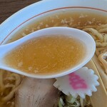 La La Gottsuo - 豚骨と鶏ガラベースのスープ