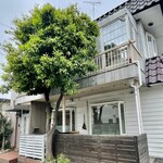 ヒキカフェ - 駐車場完備です。