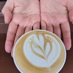 B-yond - お手々  プライスレス