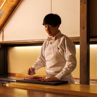 祇園街で腕を磨いた料理人の綴る上質和食