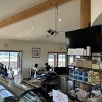 レガーロ - 店内、イートインスペース