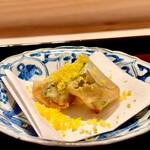 多仁本 - アスパラと白魚の春巻きには唐墨を　特製タレが又美味しい！