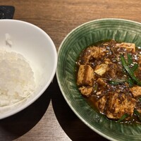 正宗広東私房菜サワダ 梅田エスト店 -  正宗広東私房菜サワダ 梅田エスト店 -