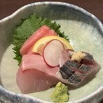 居酒屋 まき野 - 縞鯵・ひらまさ・鮪中トロ　縞鯵が抜群！