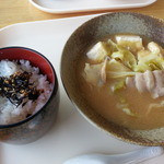 ちゃんこ太五郎 - ちゃんこ定食580円