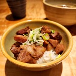 迂直 - ミニ・コロ肉ごはん