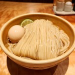 迂直 - 味玉醤油つけ麺 大盛