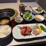居間焼肉 百欒 - 