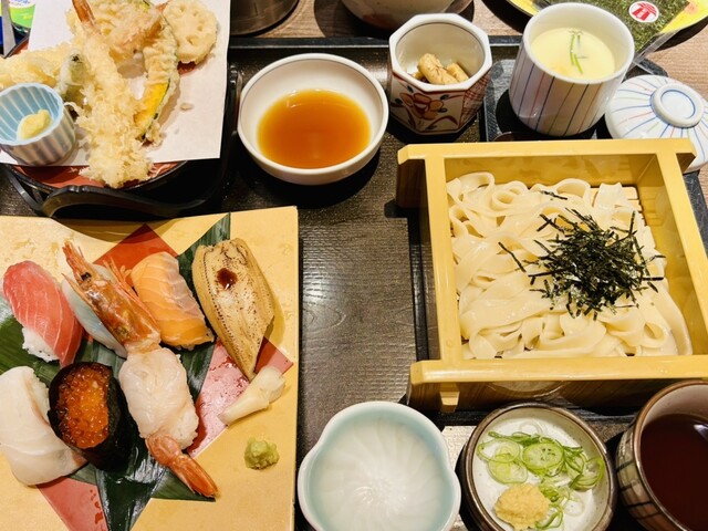 Washoku Mendokoro Sagami Umemorizaka Ten