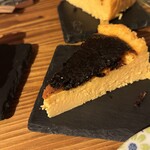 ピルピル&生ハム専門店 LUPIN - 自家製バスクチーズケーキ