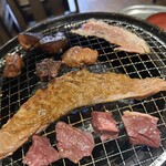 ホルモン焼肉 縁 - 