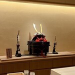 天ぷら 元吉 - 兜飾り
      端午の節句が近いですね♪