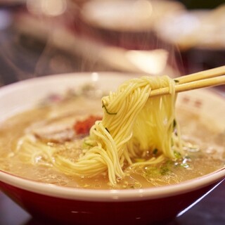 烧肉的完美收尾◎「豚骨拉面」和「宝来炒饭」