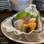 外小路 左近 - 鱸の造りと帆立の卵巣の造り
