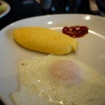 2014年8月分→目玉焼きとか、すでに焼いて置いてあっても、注文したら気持ちよ～作ってくれるで