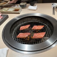 牛刺しと焼肉 仔虎 クリスロード店 - 焼きすぎ注意