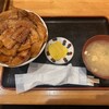 ぶた丼のとん田