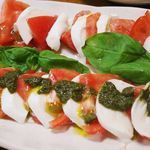 IL PONTILE - テイクアウトしたモッツァレラでカプレーゼ