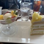 欅 - カフェでのデザートとスーパーメロンショート