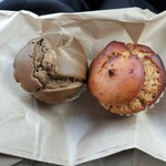 Cafe 36 - 左…ほうじ茶マフィン　右…酒粕マフィン