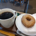 スターバックスコーヒー - 料理写真:ドリップコーヒー・short・HOT&シュガードーナッツ
