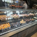 エミリー・フローゲ - 