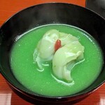 辻布紗 - うすい豆の鮮やかな緑が美しいお椀